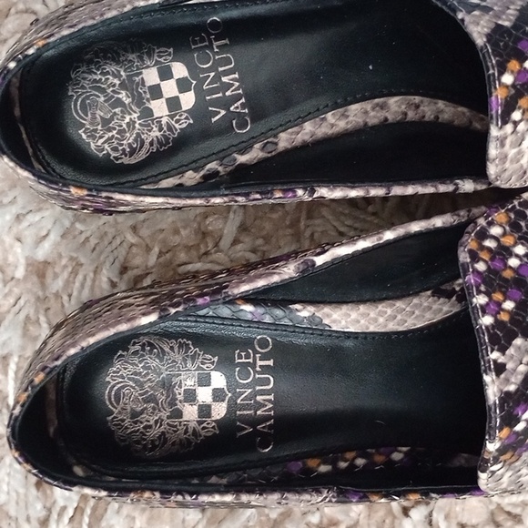 Vince Camuto Leather Slip-Ons - Picture 7 of 8